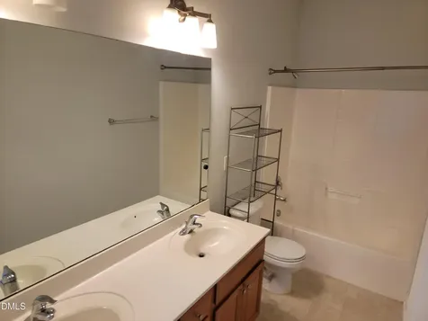 1841 Dunbar Place Burlington NC 27215
