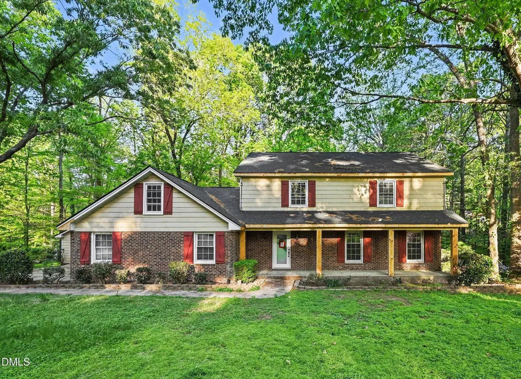 8700 Cliff Top Court Raleigh NC 27613
