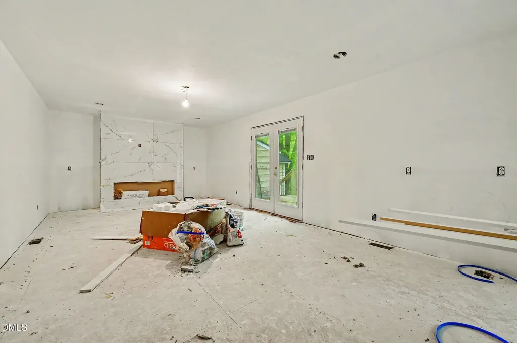 8700 Cliff Top Court Raleigh NC 27613