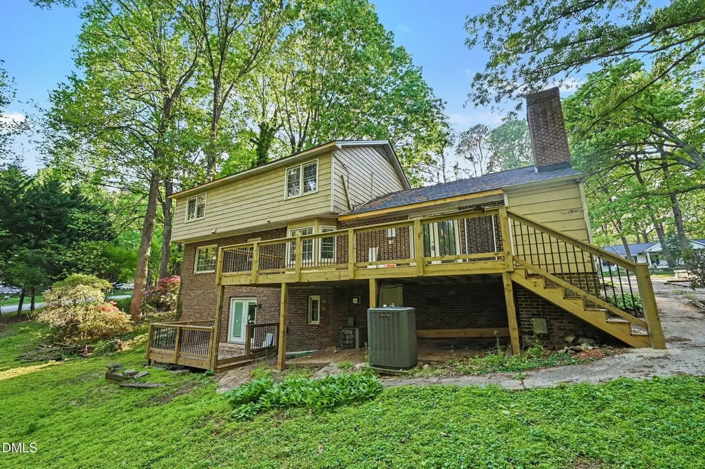 8700 Cliff Top Court Raleigh NC 27613