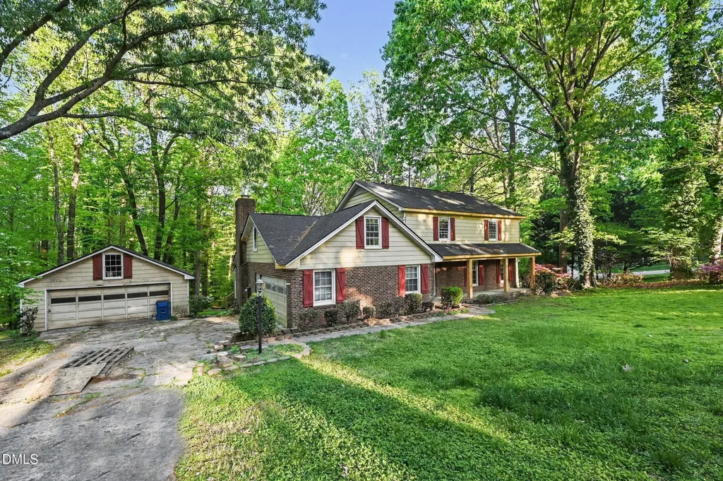8700 Cliff Top Court Raleigh NC 27613