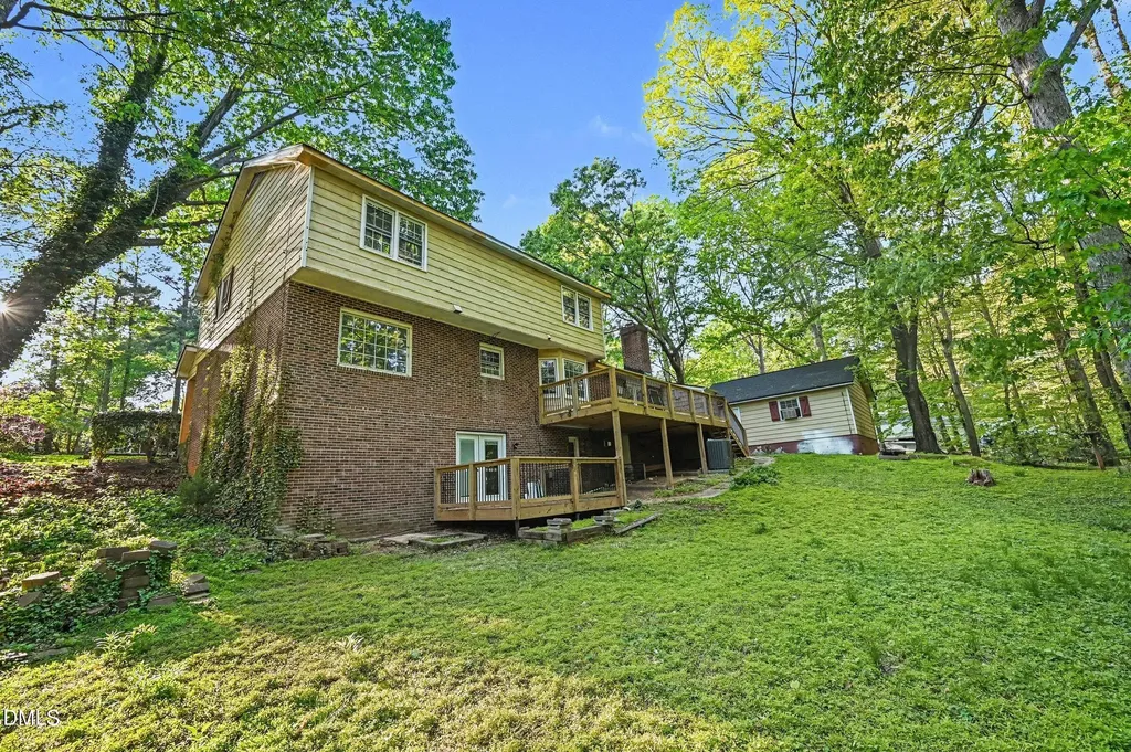 8700 Cliff Top Court Raleigh NC 27613