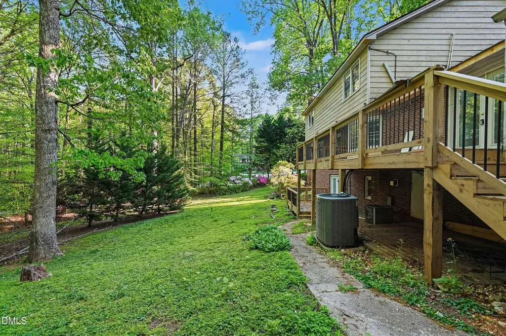 8700 Cliff Top Court Raleigh NC 27613
