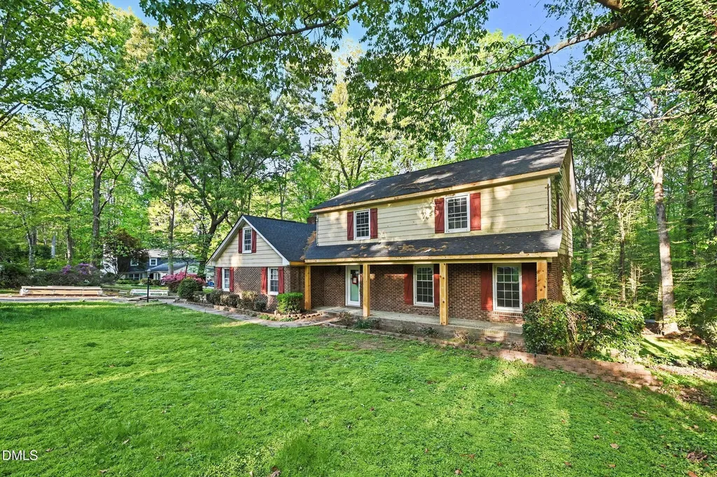 8700 Cliff Top Court Raleigh NC 27613