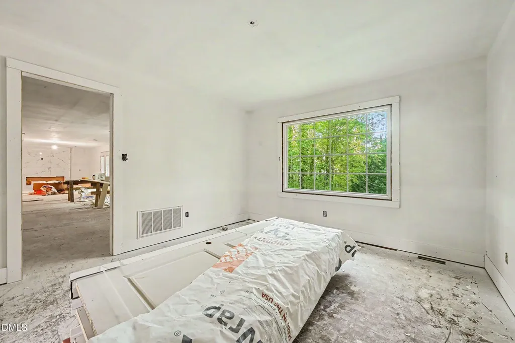 8700 Cliff Top Court Raleigh NC 27613
