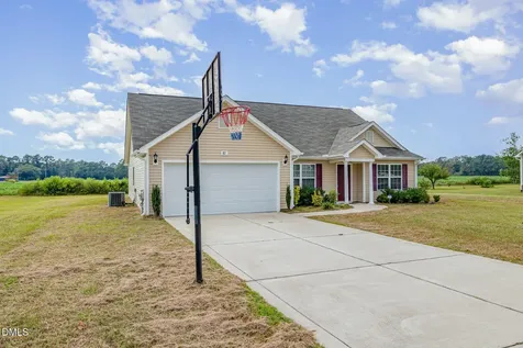 87 Cedar Lake Lane Clinton NC 28328