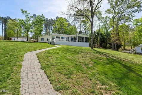 121 Hilltop Circle Littleton NC 27850