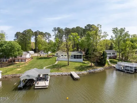 121 Hilltop Circle Littleton NC 27850