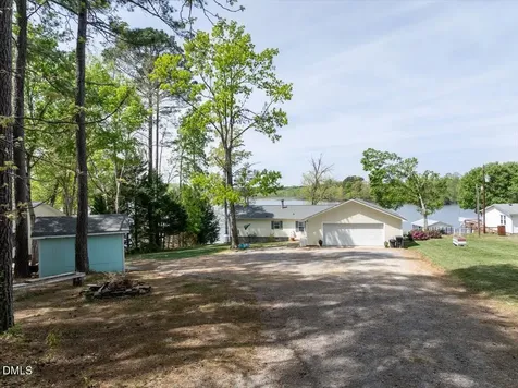 121 Hilltop Circle Littleton NC 27850