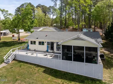 121 Hilltop Circle Littleton NC 27850