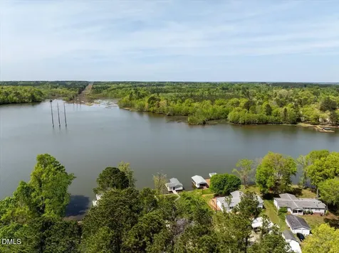 121 Hilltop Circle Littleton NC 27850