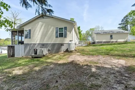 121 Hilltop Circle Littleton NC 27850