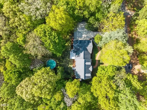 8728 Drew Lane Chapel Hill NC 27516