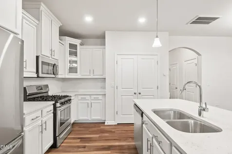 6183 Beale Loop Raleigh NC 27616