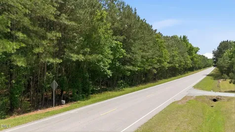 6901 Us Hwy 701 S Four Oaks NC 27524