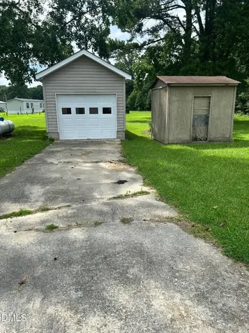 10841 N Nc Highway 32 N Roper NC 27970