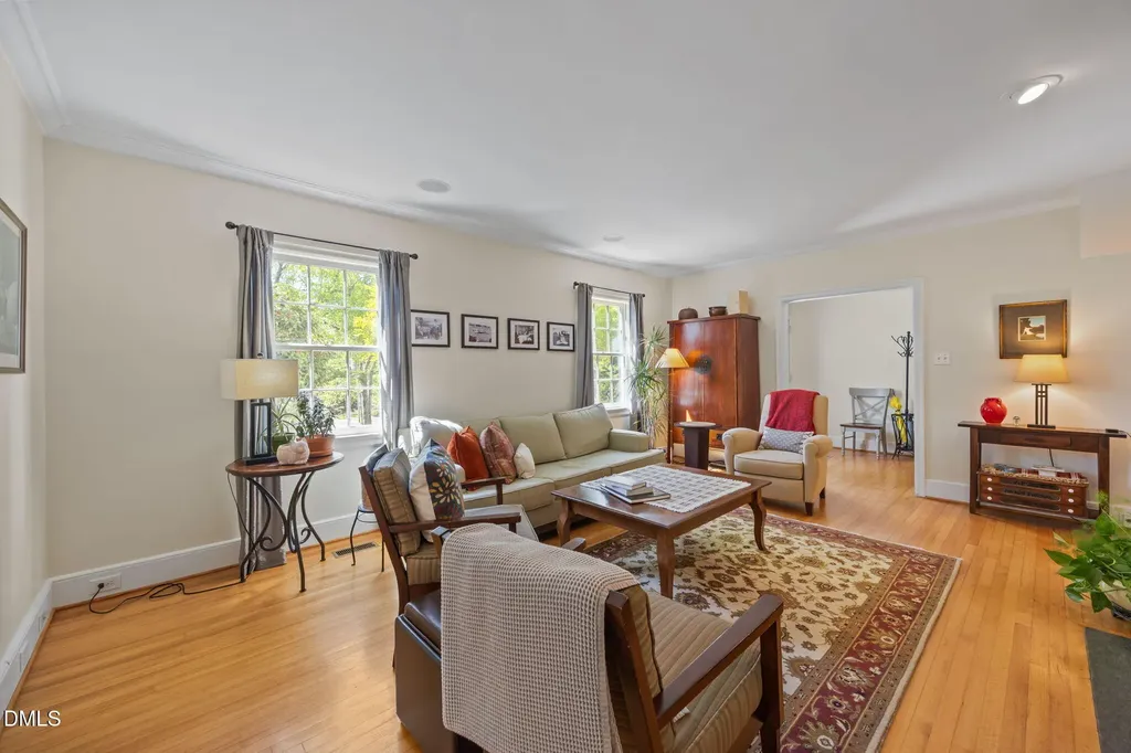 1712 Arlington Street Raleigh NC 27608