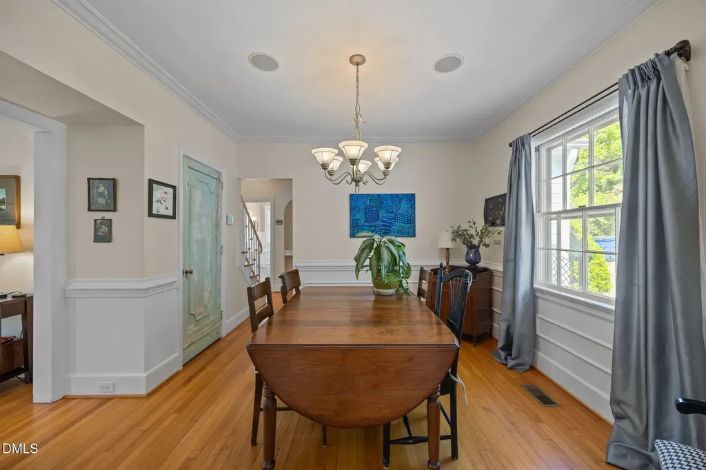 1712 Arlington Street Raleigh NC 27608