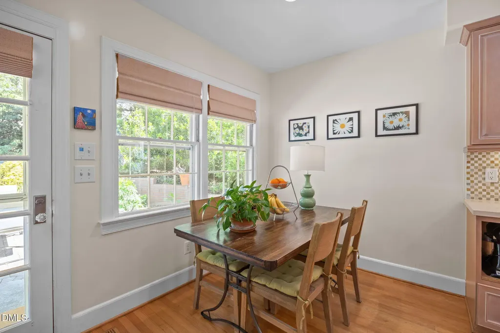 1712 Arlington Street Raleigh NC 27608
