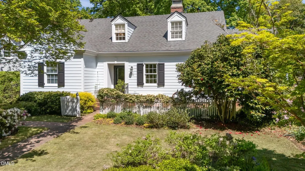1712 Arlington Street Raleigh NC 27608
