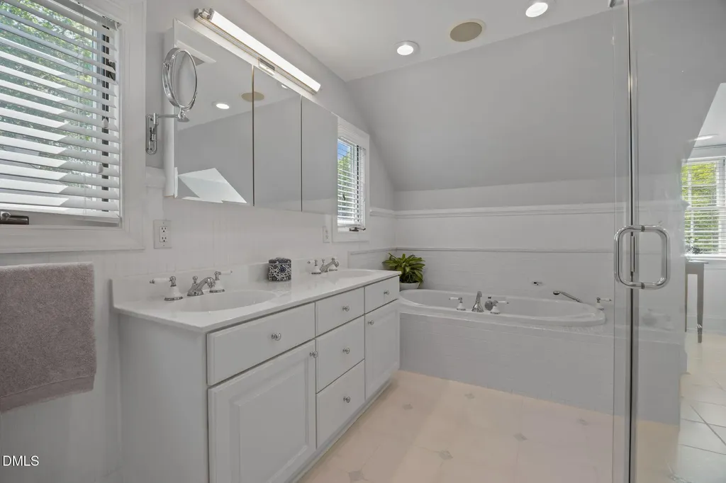 1712 Arlington Street Raleigh NC 27608