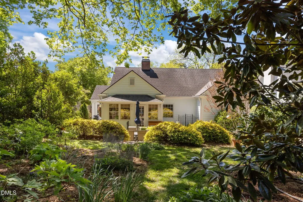 1712 Arlington Street Raleigh NC 27608