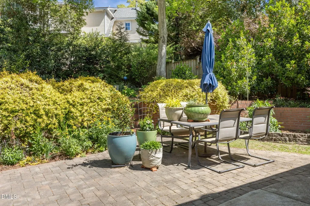 1712 Arlington Street Raleigh NC 27608