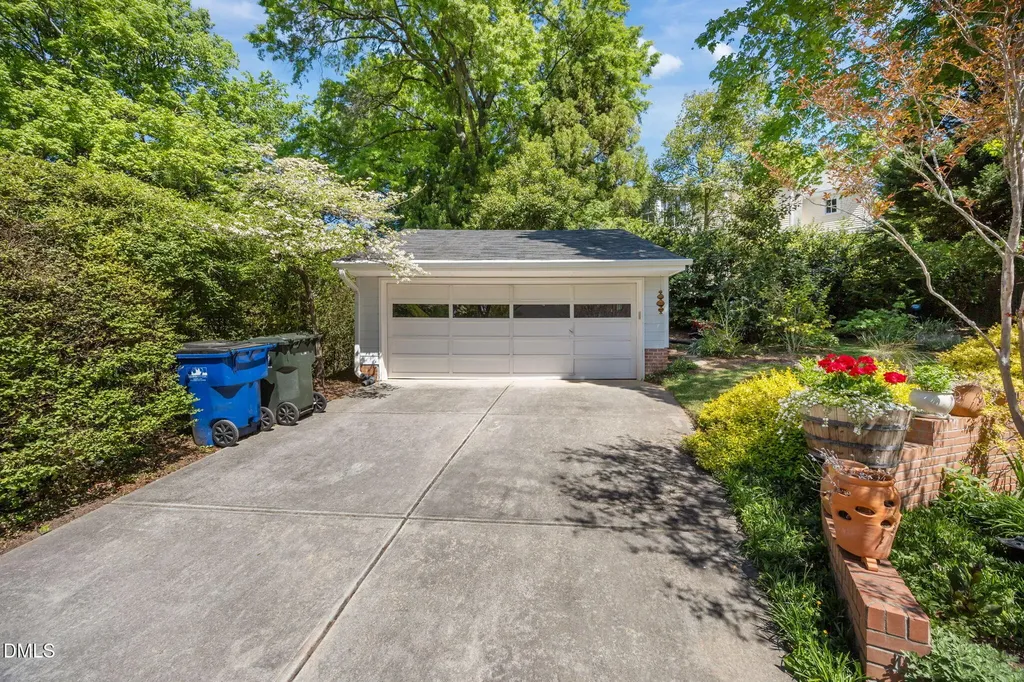 1712 Arlington Street Raleigh NC 27608