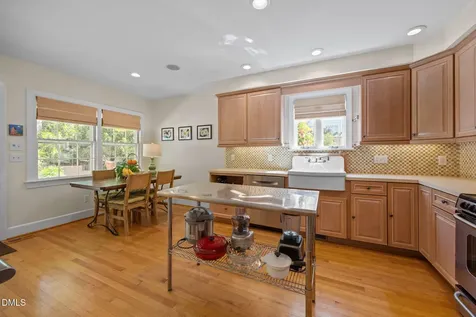 1712 Arlington Street Raleigh NC 27608