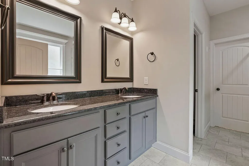1124 Armsleigh Court Raleigh NC 27603