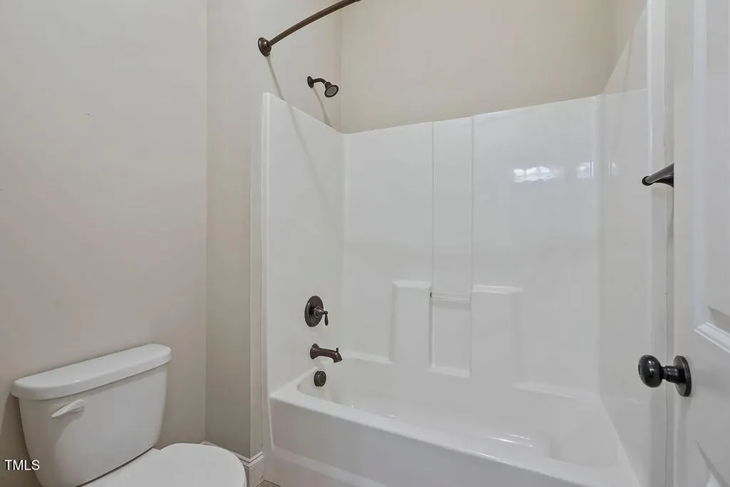 1124 Armsleigh Court Raleigh NC 27603