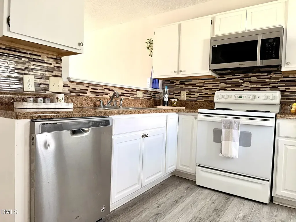 8253 Merriweather Circle Raleigh NC 27616