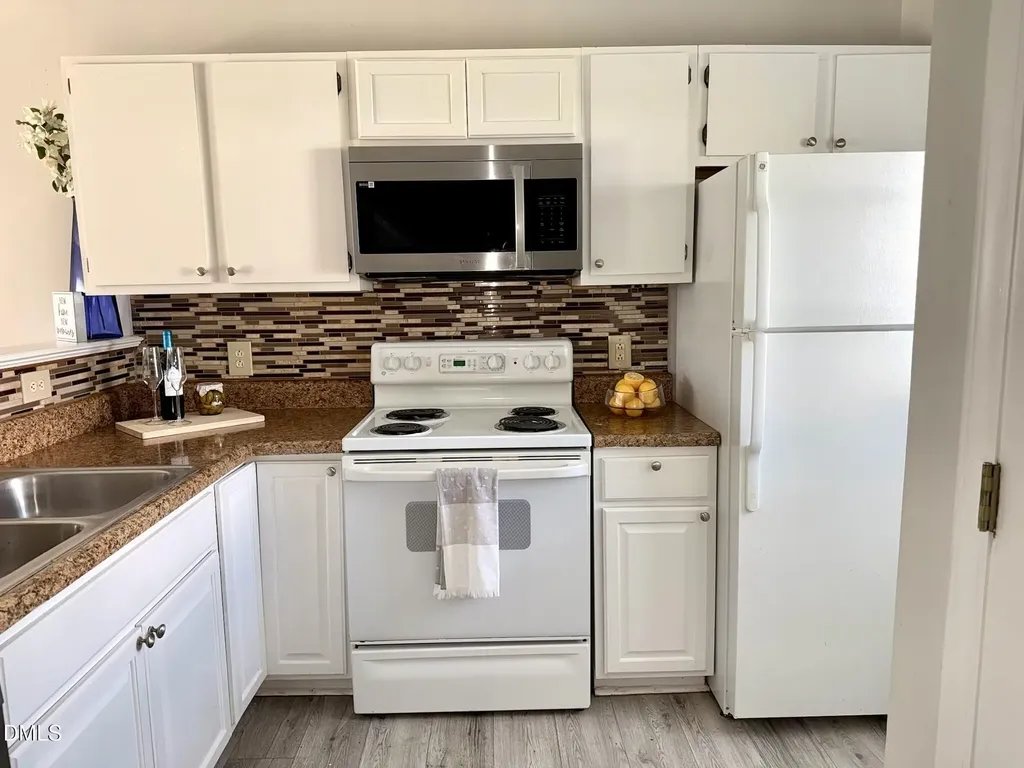 8253 Merriweather Circle Raleigh NC 27616