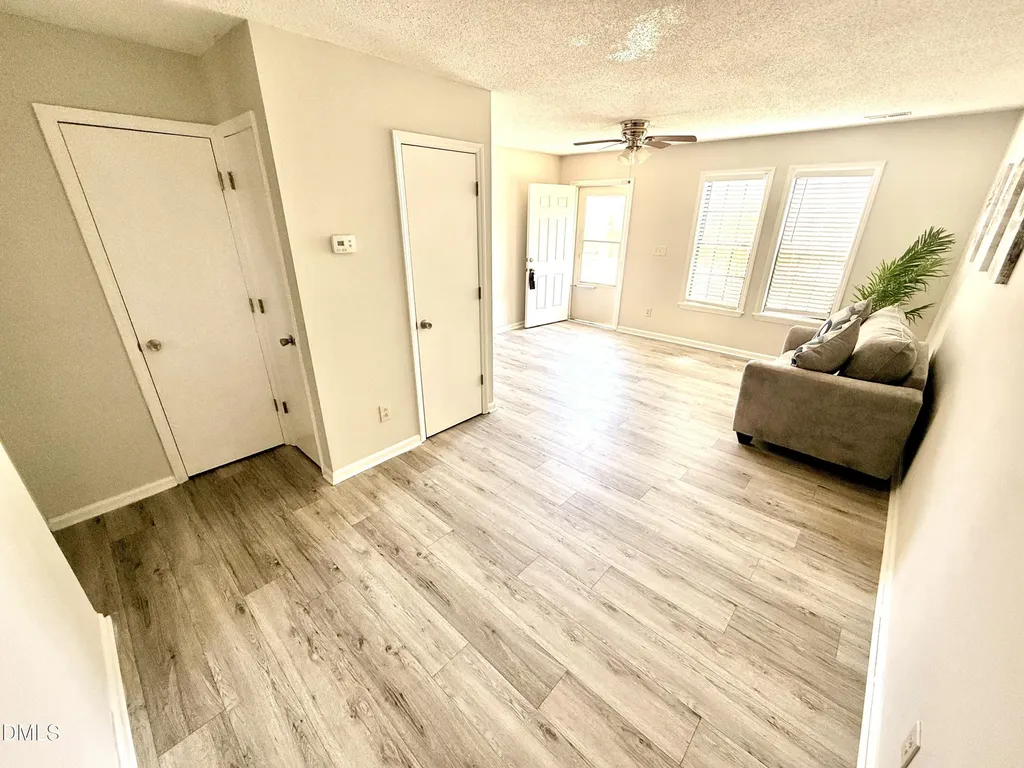 8253 Merriweather Circle Raleigh NC 27616