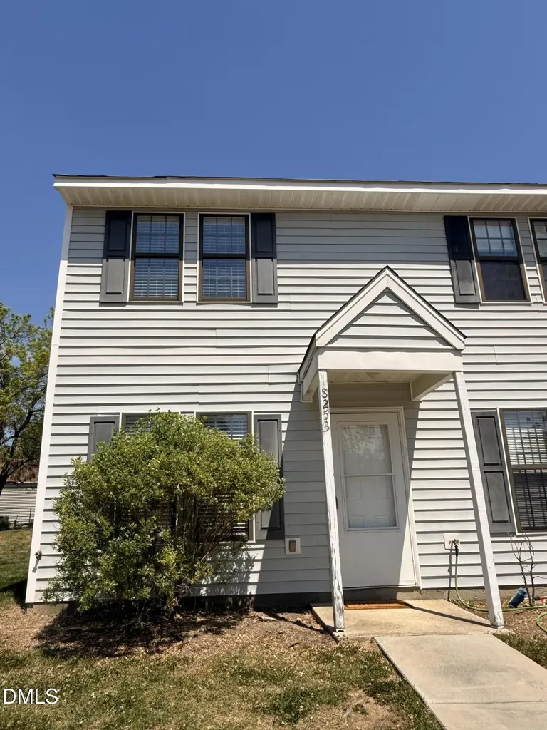8253 Merriweather Circle Raleigh NC 27616