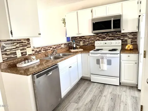 8253 Merriweather Circle Raleigh NC 27616