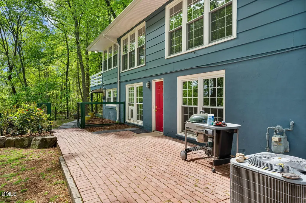 31 Mt Bolus Road Chapel Hill NC 27514