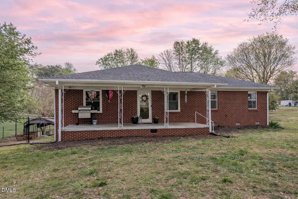 3244 Maple Avenue Burlington NC 27215