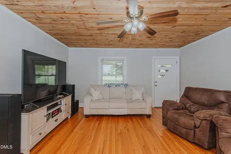 3244 Maple Avenue Burlington NC 27215