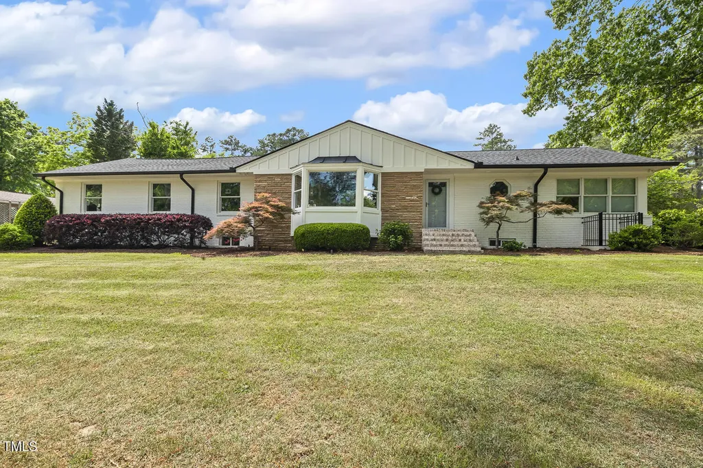 100 W Lakeside Drive Fuquay Varina NC 27526