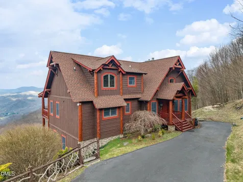 635 Acorn Nvno Zionville NC 28698