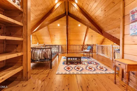 635 Acorn Nvno Zionville NC 28698