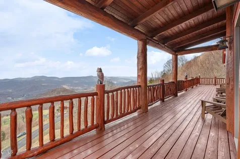 635 Acorn Nvno Zionville NC 28698