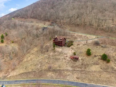 635 Acorn Nvno Zionville NC 28698