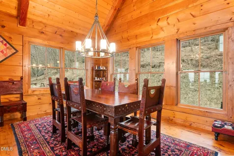 635 Acorn Nvno Zionville NC 28698