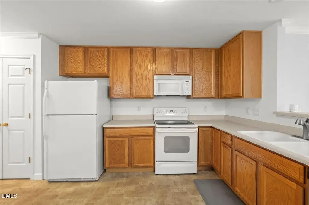 2621 Hamlet Green Drive Raleigh NC 27614