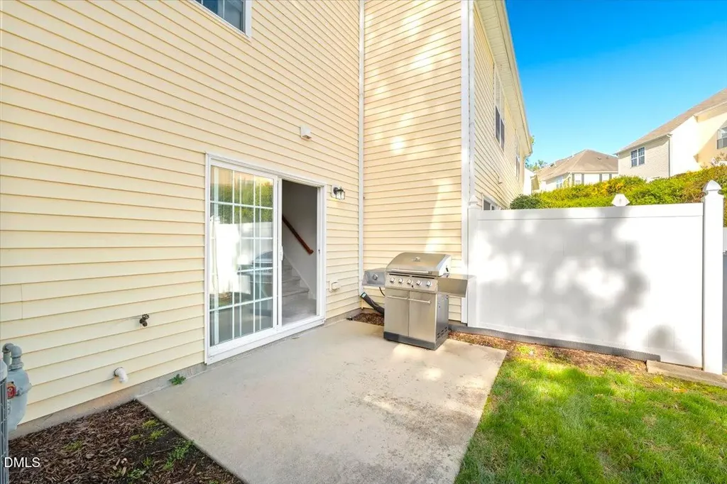 2621 Hamlet Green Drive Raleigh NC 27614