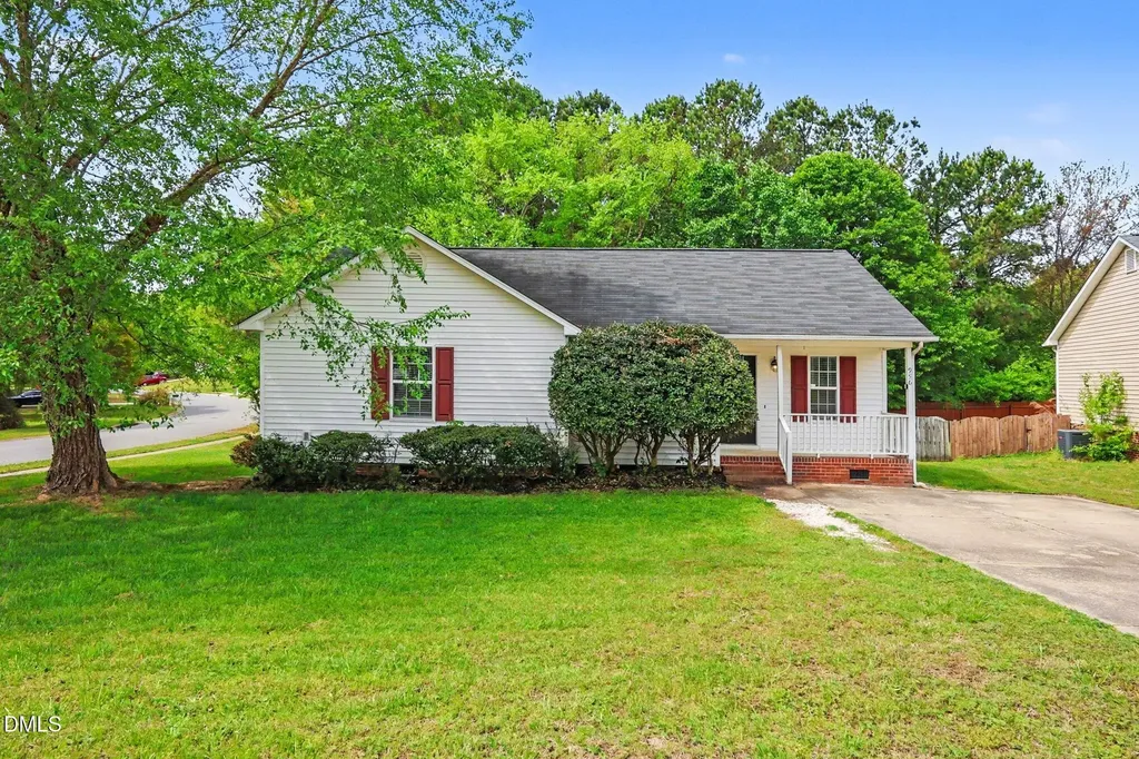 956 S Philwood Court Fuquay Varina NC 27526