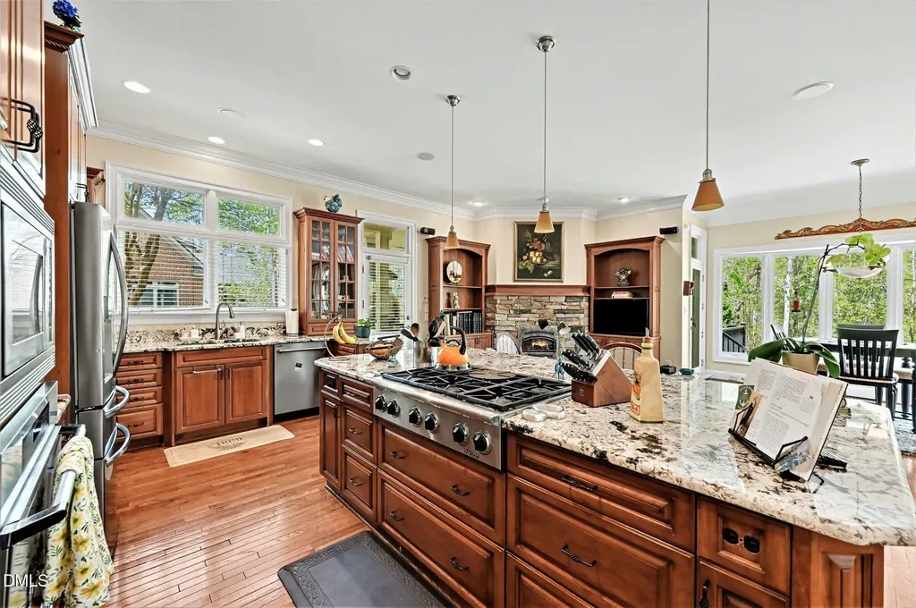51210 Eastchurch Chapel Hill NC 27517