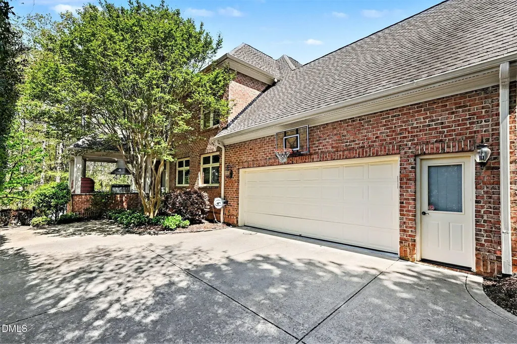 51210 Eastchurch Chapel Hill NC 27517